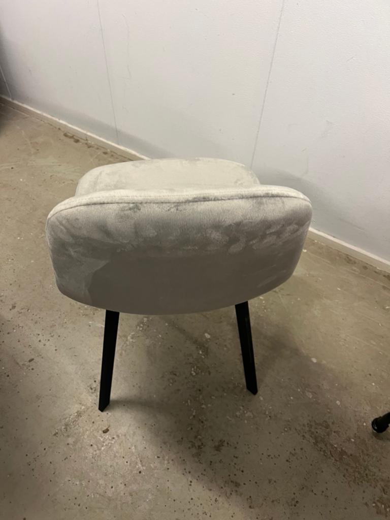 Grijze stoelen set van 4 nieuw!, Huis en Inrichting, Ophalen, ., Zo goed als nieuw, .
