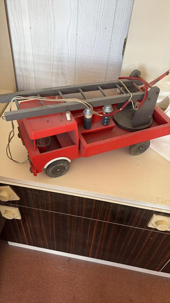 Oude houten brandweer auto met trekkoord, Antiek en Kunst, Ophalen of Verzenden
