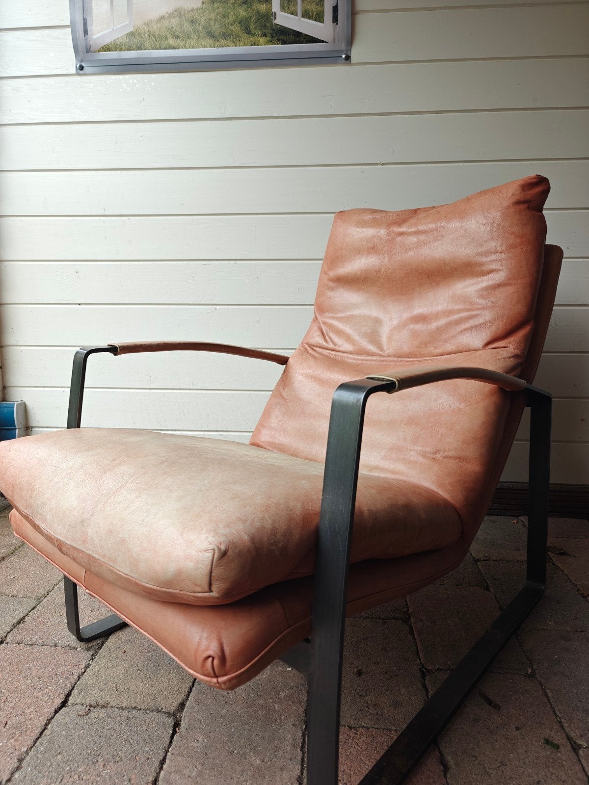 Moet weg! Leren fauteuil met zwart stalen frame, Ophalen, Gebruikt, 75 tot 100 cm, 75 tot 100 cm