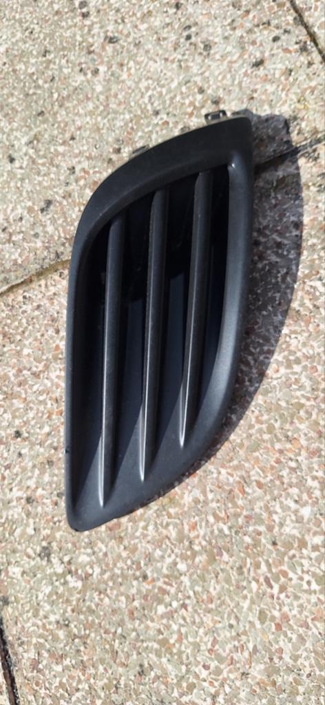 Suzuki Swift 2010 bumper rooster links afdekkap, Auto-onderdelen, Ophalen, Voor, Nieuw, Bumper