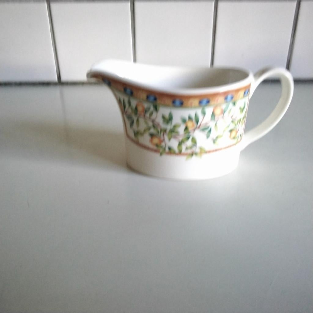Johnson brothers  lemon tree melkkannetje en 3 kopjes, Overige typen, Ophalen of Verzenden, Zo goed als nieuw, Overige stijlen