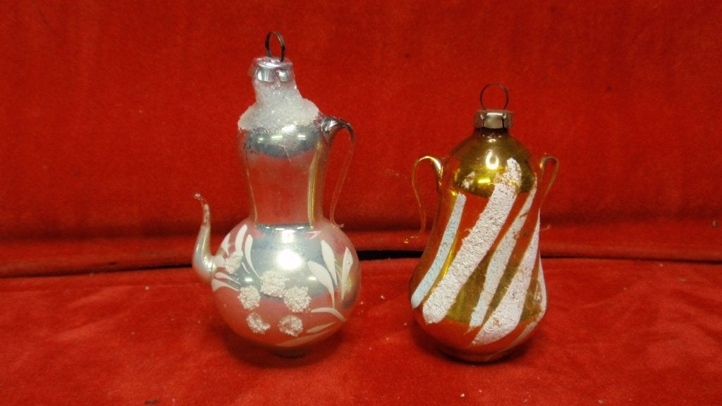 2 oude glazen kerstbal vaas en kannetje met fijne handvaten, Diversen, Ophalen of Verzenden, Gebruikt