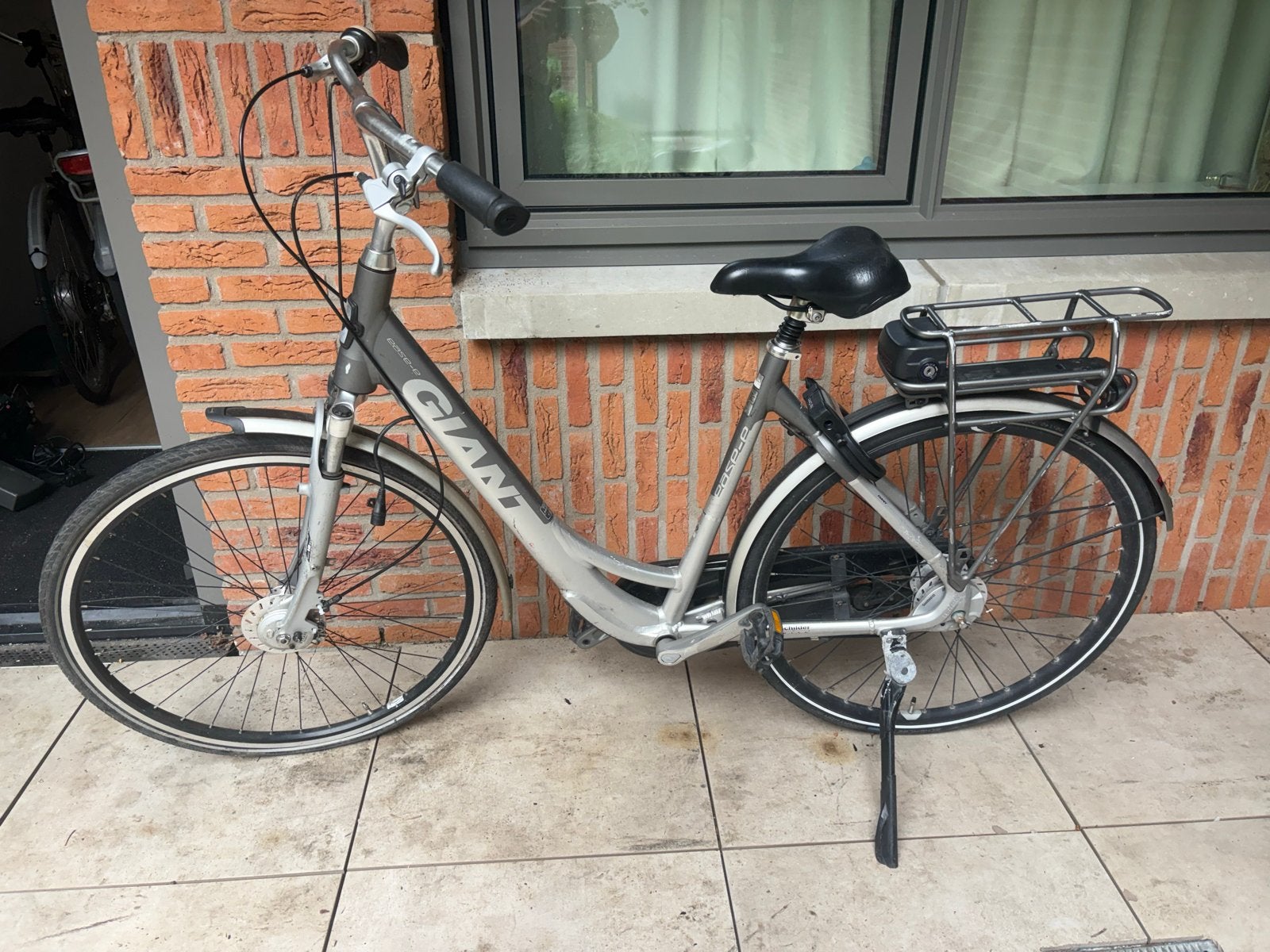 Giant Damesfiets - Comfortabel en Betrouwbaar, Ophalen, Gebruikt, Velgrem, Versnellingen