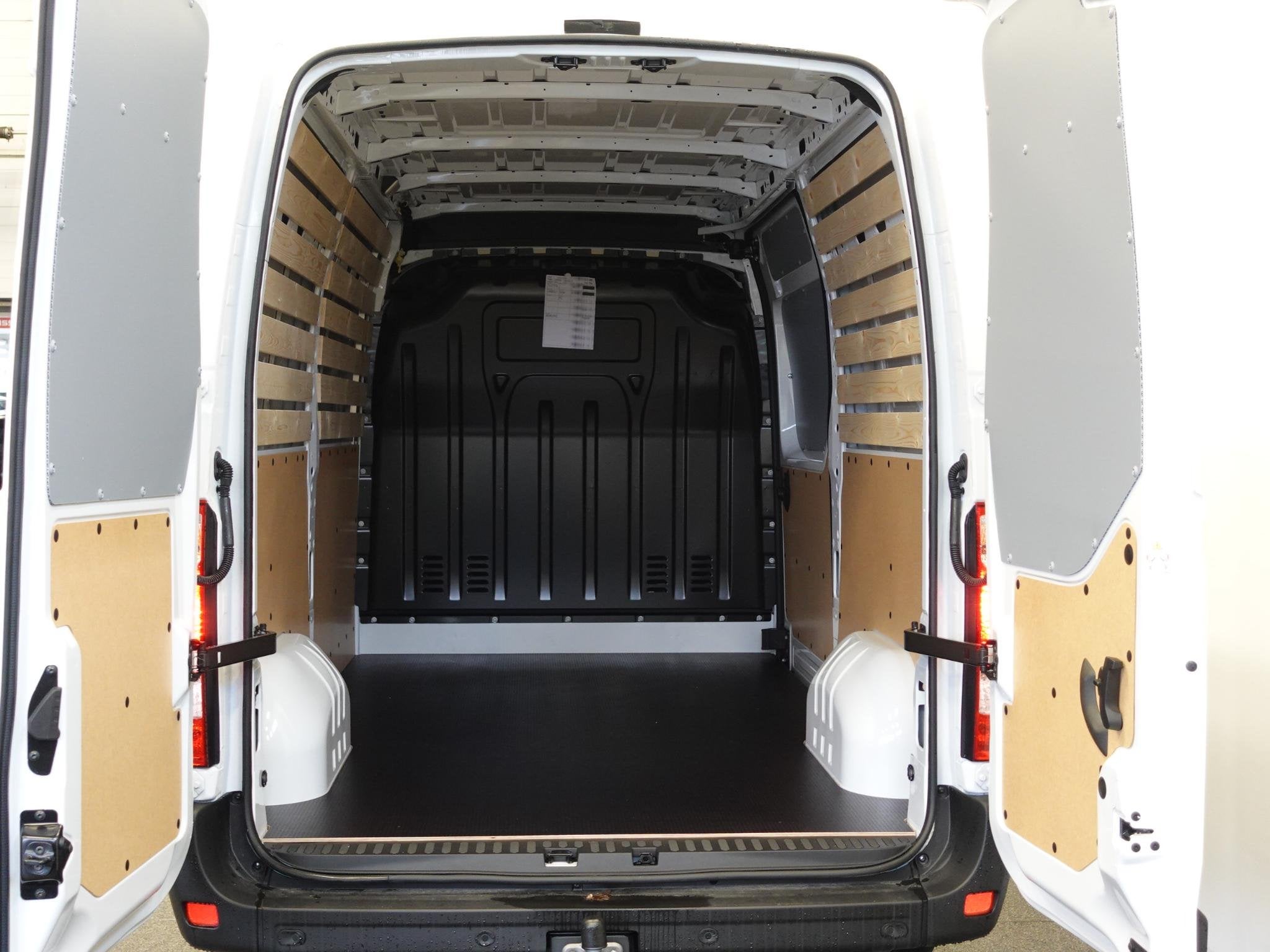 Renault Master T33 2.3 dCi 135 L2H2 BPM VRIJ! Airco Cruise c, Voorwielaandrijving, 4 cilinders, Renault, 2500 kg