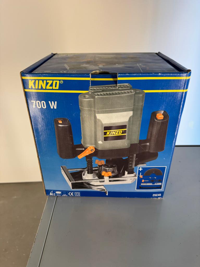 Kinzo 25C45 Bovenfrees 700W - zwaar model Zo goed als nieuw, Ophalen of Verzenden, Zo goed als nieuw, Elektrisch, Bovenfrees