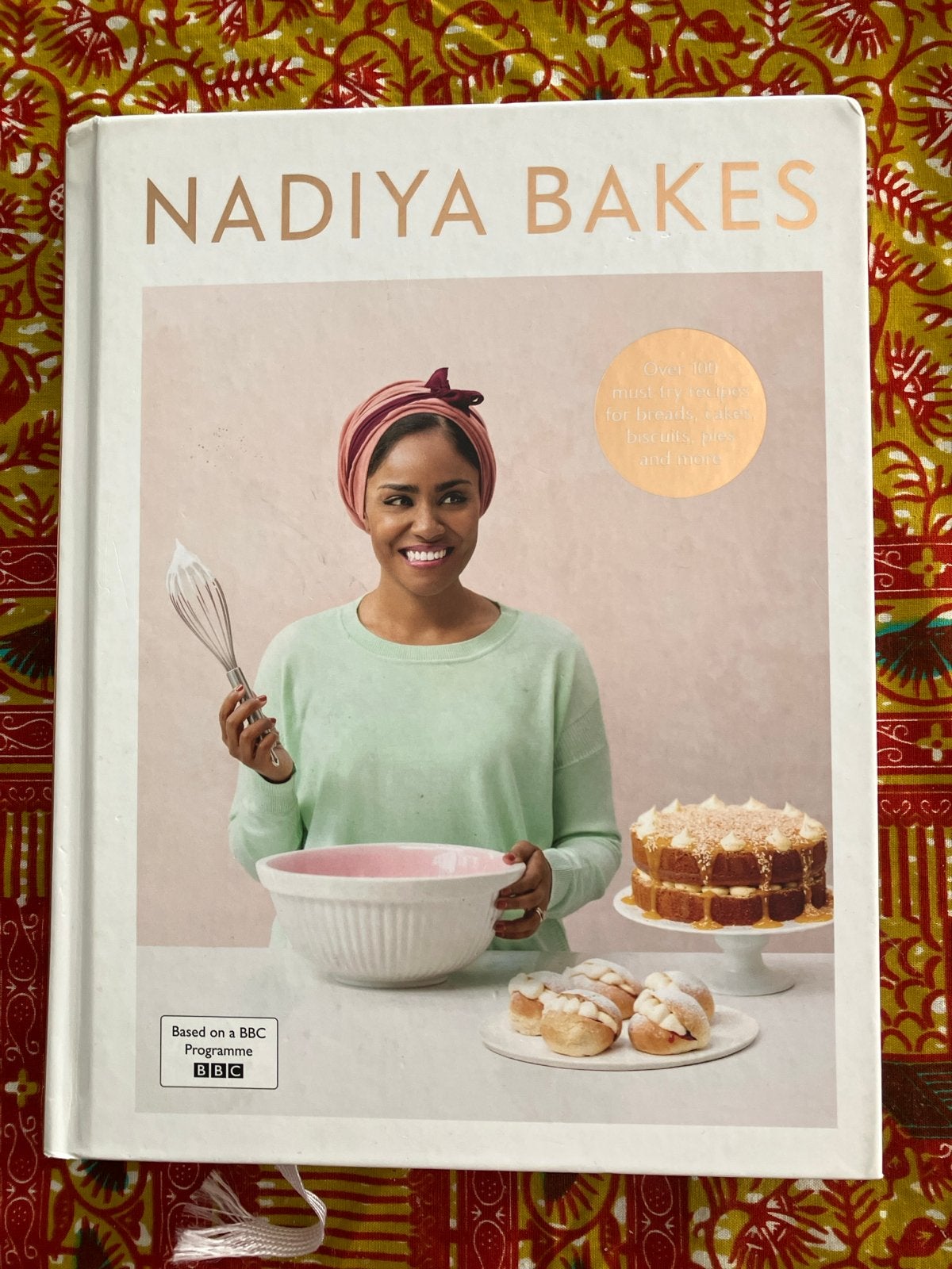 Nadiya Bakes - Bakboek van Nadiya Hussain (BBC), Ophalen of Verzenden, Zo goed als nieuw, Europa, Taart, Gebak en Desserts