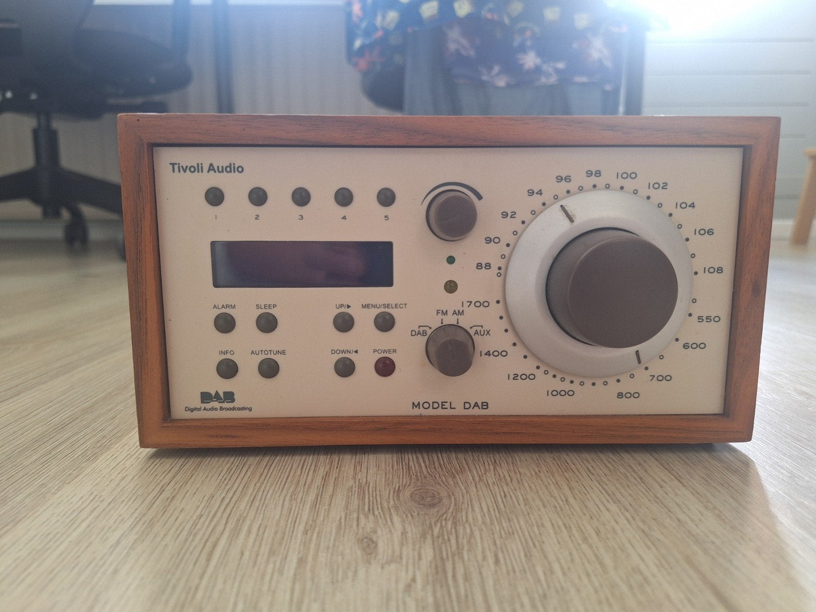 Tivoli Audio Model DAB Radio - Houten Behuizing, Ophalen of Verzenden, Zo goed als nieuw, Radio