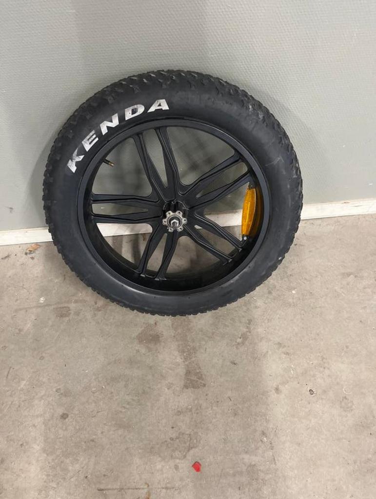Kenda voorband fatbike 16 inch OPHALEN!!, Fietsen en Brommers, Gebruikt, Band, Ophalen of Verzenden, Fatbike