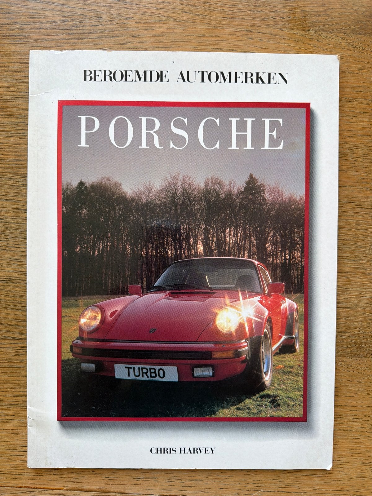Beroemde Automerken: Porsche - Chris Harvey, Boeken, Ophalen of Verzenden, Gelezen, Porsche
