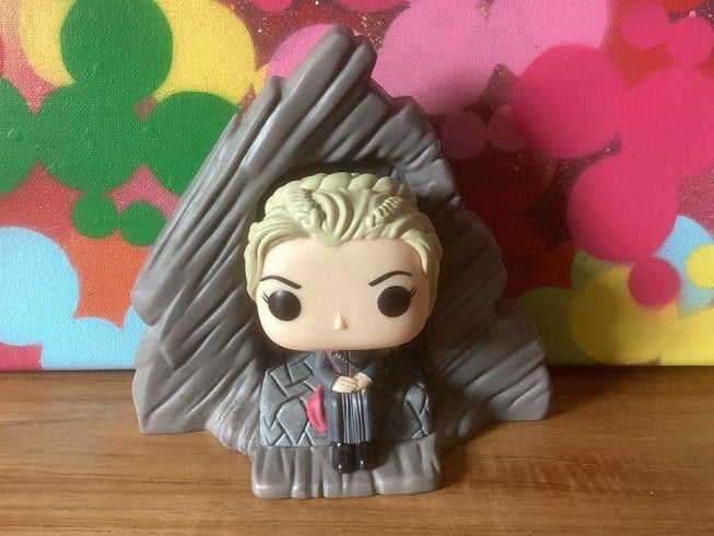 Funko Pop! Daenerys Targaryen op de IJzeren Troon, Ophalen of Verzenden, Zo goed als nieuw