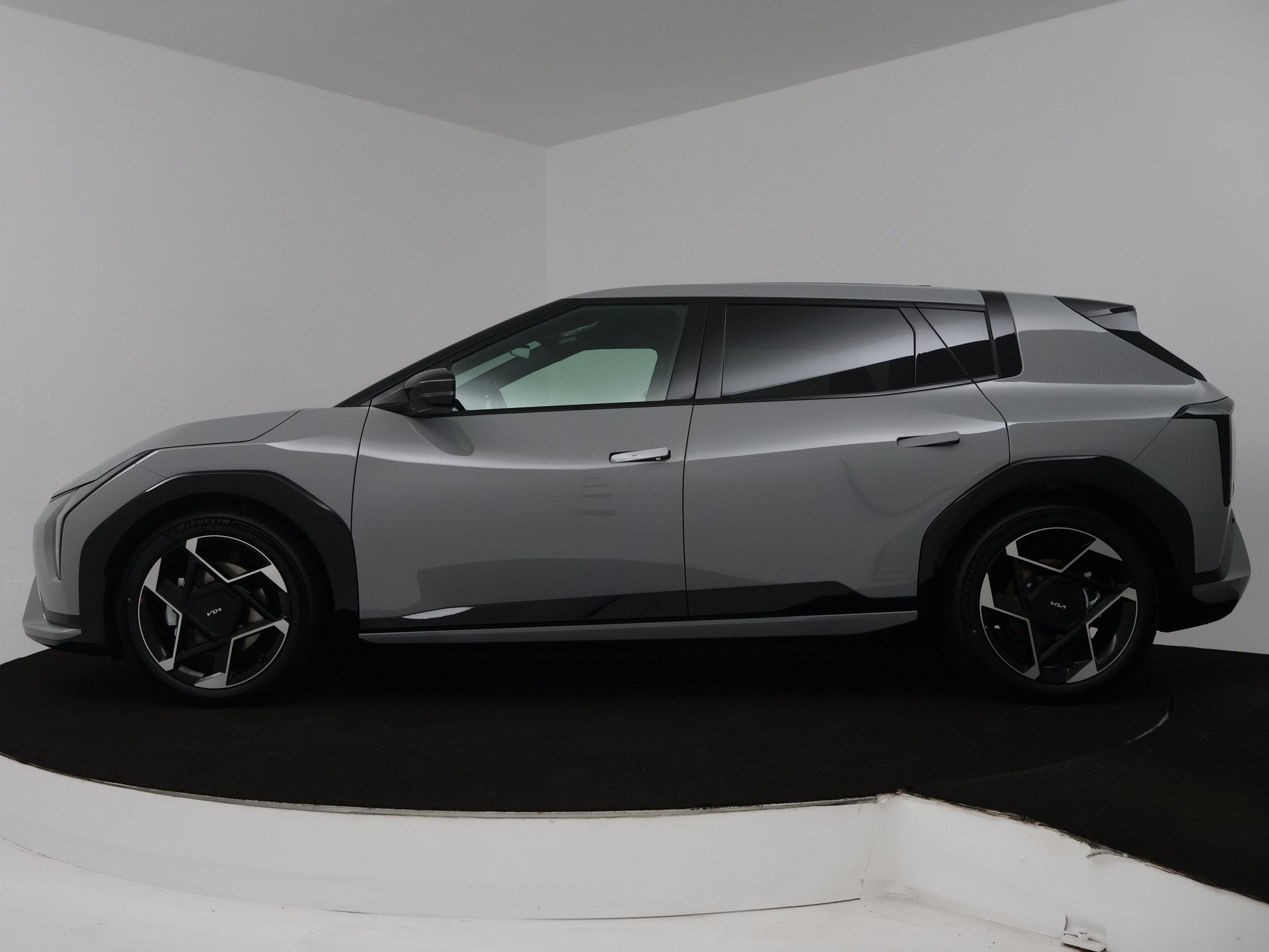 Kia EV4 GT-Line Business Edition 81.4 kWh (bj 2026), Auto's, 12 maanden, Zwart, Automatische klimaatregeling, 1790 kg