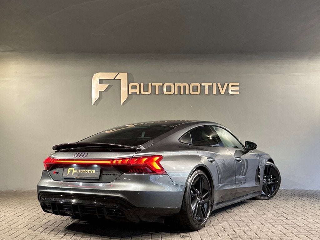 Audi E-tron GT RS 93 kWh Pano|HuD|B&O|Keyless|Luchtvering, Auto's, Audi, Gebruikt, Zwart, 598 pk, 93 kWh