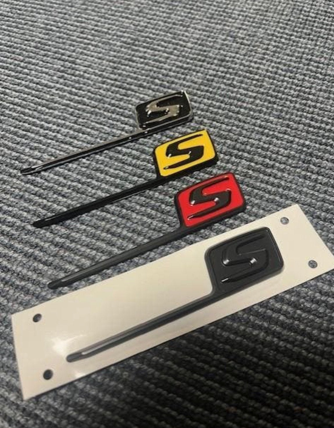 _S embleem _S logo S embleem c63s e63s gle63s glc63s a45s S-, Ophalen of Verzenden