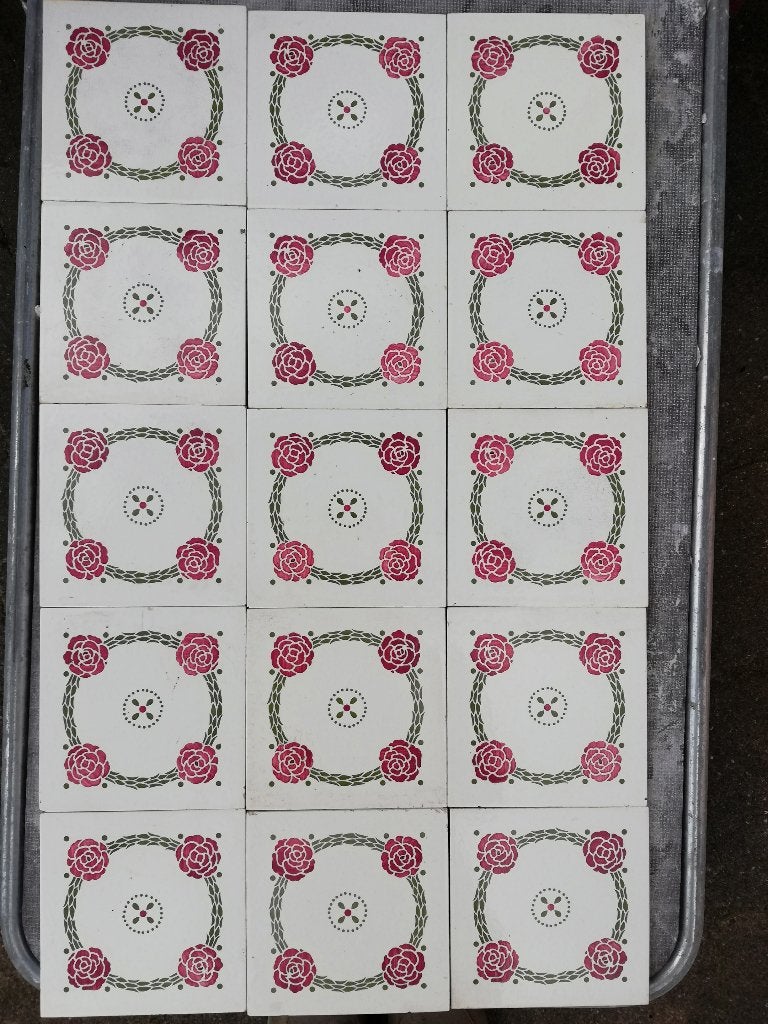 35 antieke tegels wit met roze/groene afbeelding 15.2x15.2cm, Ophalen