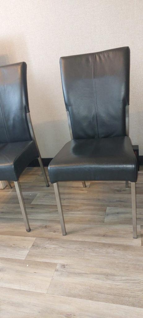 4 comfortabele zwarte eetkamerstoelen, Huis en Inrichting, Stoelen, Ophalen, Zwart, Zo goed als nieuw, Vier