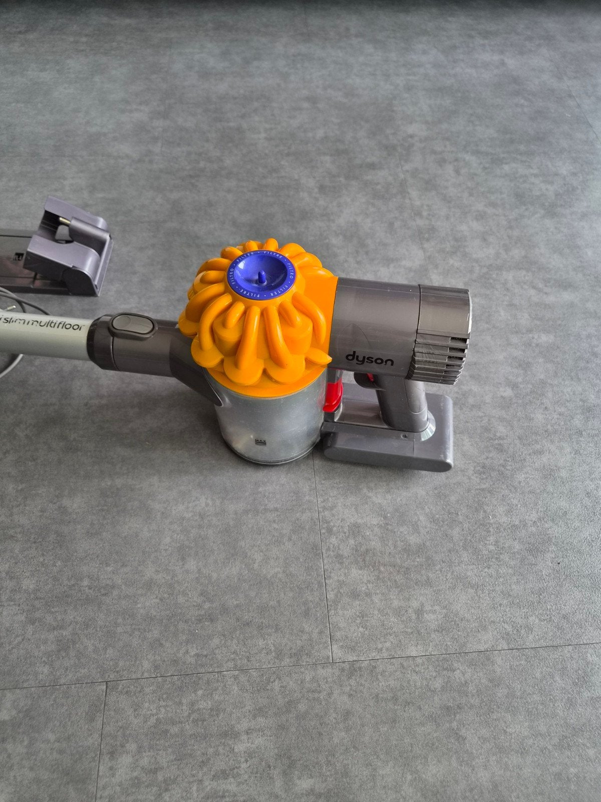 Dyson V6 Steelstofzuiger, Ophalen