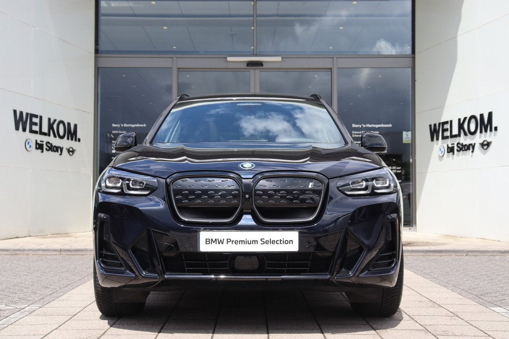 BMW iX3 High Executive / Sportstoelen / Comfort Access / Ada, Auto's, BMW, Achterwielaandrijving, Gebruikt, Automatische klimaatregeling