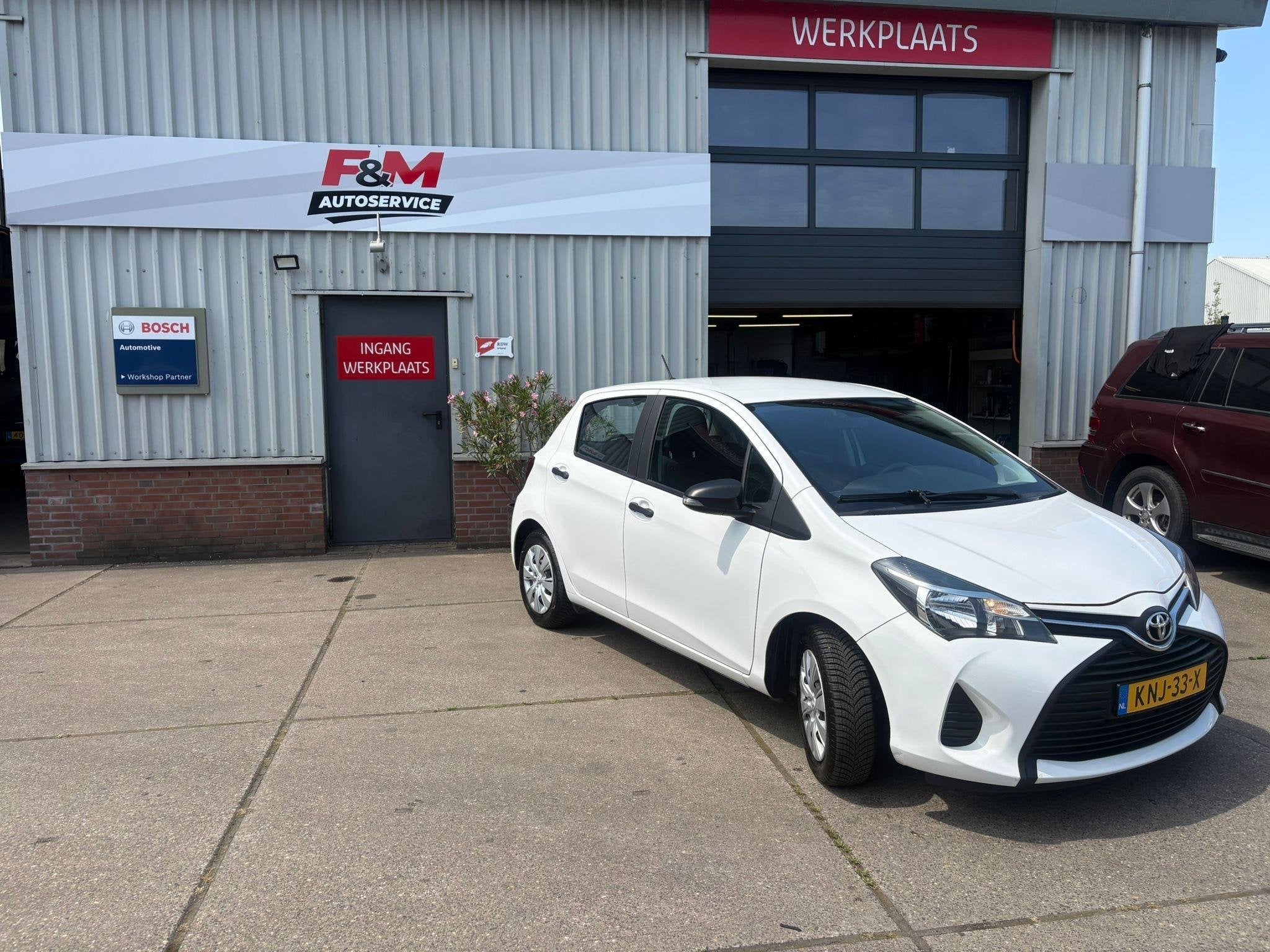 Toyota Yaris 1.0 VVT-i Now Airco, radio, Voorwielaandrijving, Stof, Gebruikt, Euro 6
