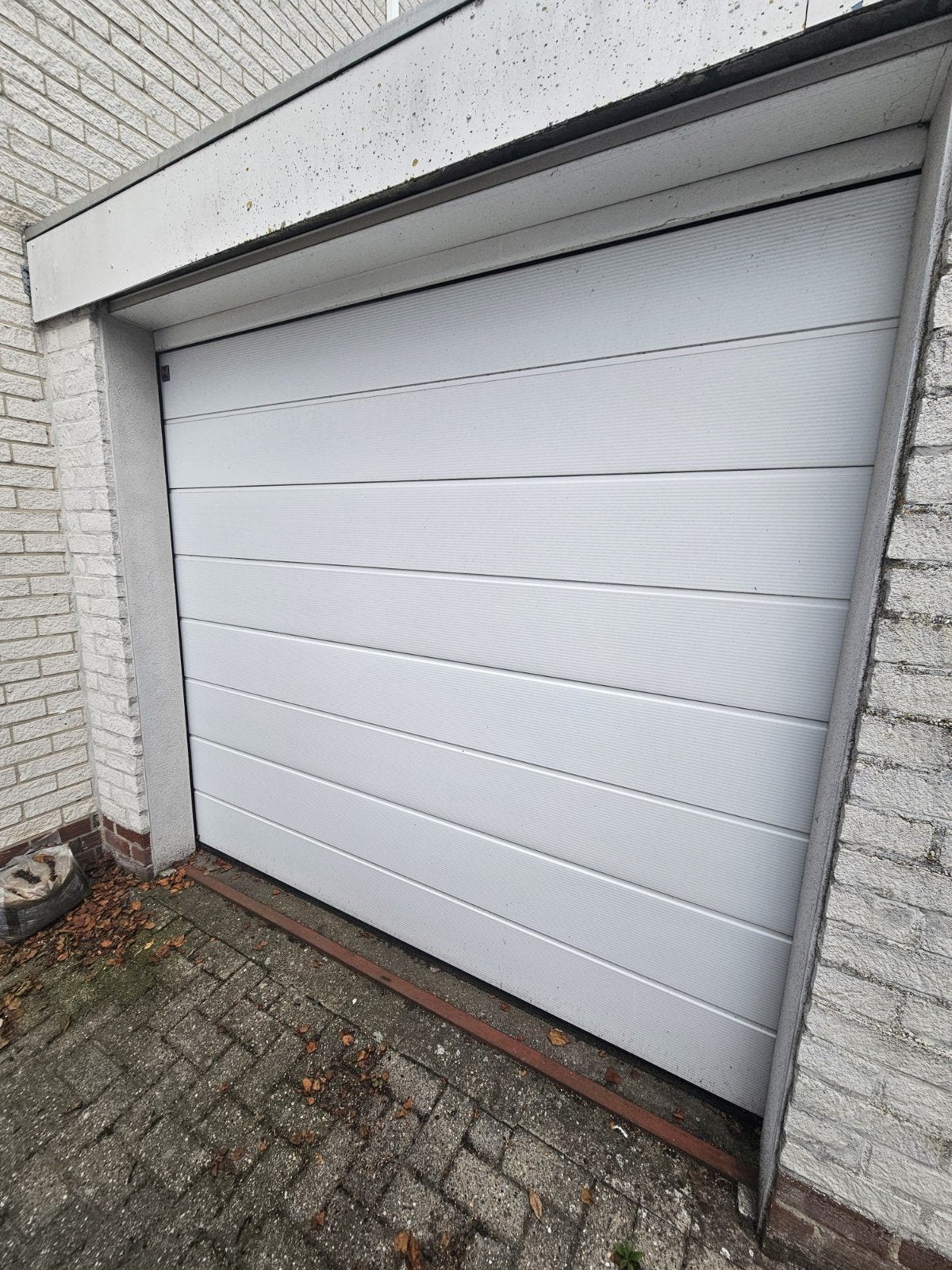 Hormann Garagedeur B2400xH2200 met plafondmotor, Ophalen, Gebruikt, Garagedeur, 120 cm of meer