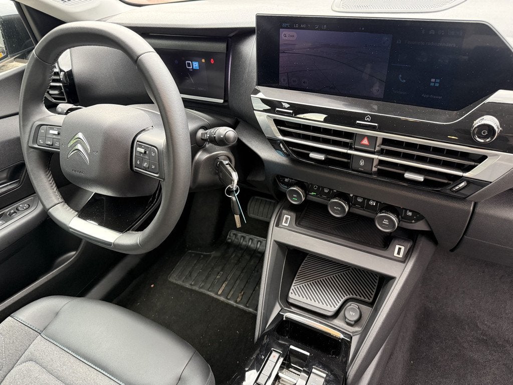 Citroën C4 X 1.2 PT 130pk Aut., Camera | Navi & CarPlay | C, Auto's, Citroën, Gebruikt, 1199 cc, 1264 kg, Leder en Stof