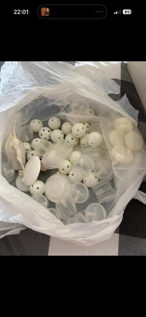 Knutselmateriaal: piepschuim ballen en plastic onderdelen, Hobby en Vrije tijd, Overige Hobby en Vrije tijd, Nieuw, Ophalen of Verzenden