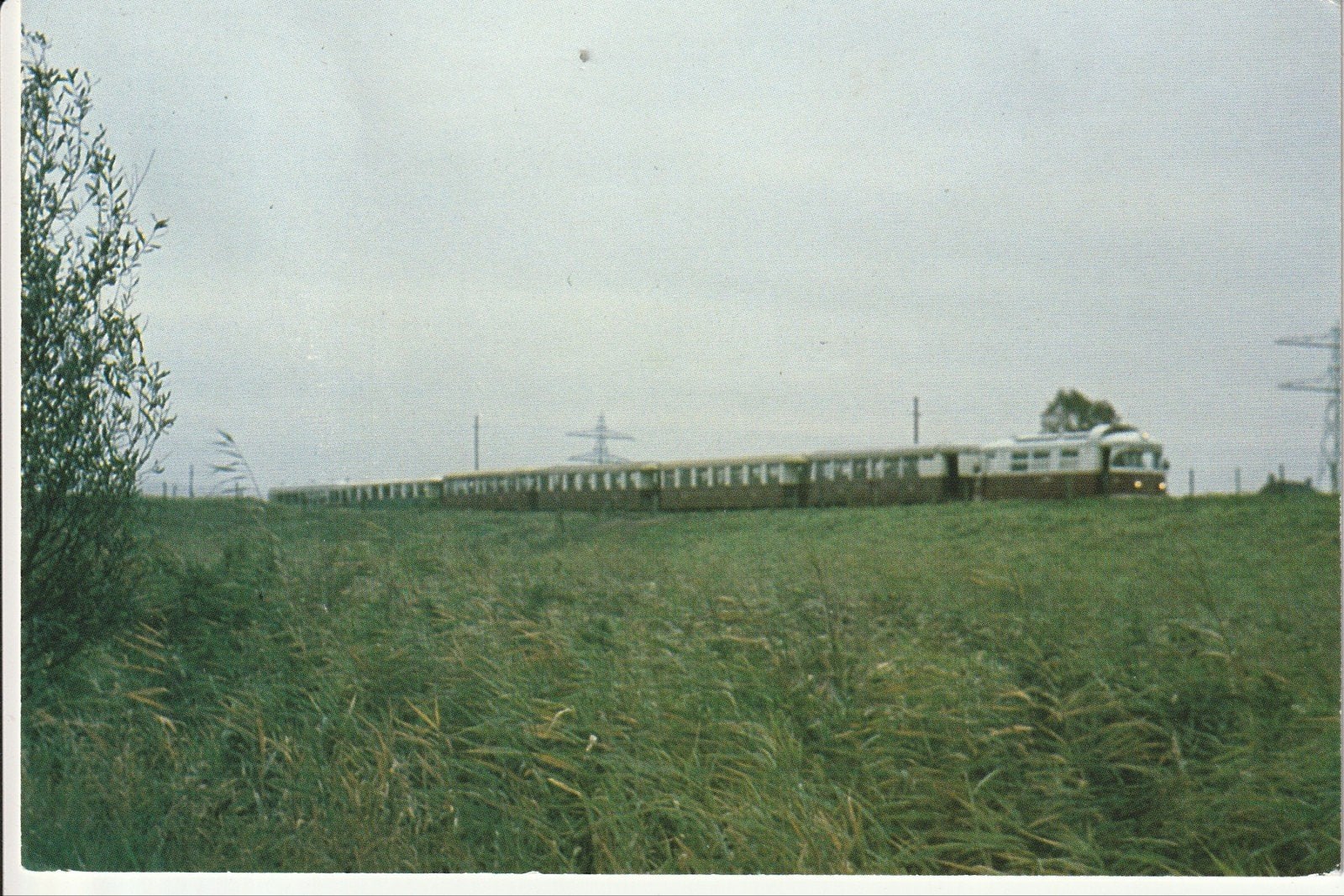 VOORNSE KANAAL RTM DIESELLOC MD 1805 MEEUW LANGE RIJ WAGONS, Ophalen of Verzenden, 1960 tot 1980, Gelopen, Zuid-Holland