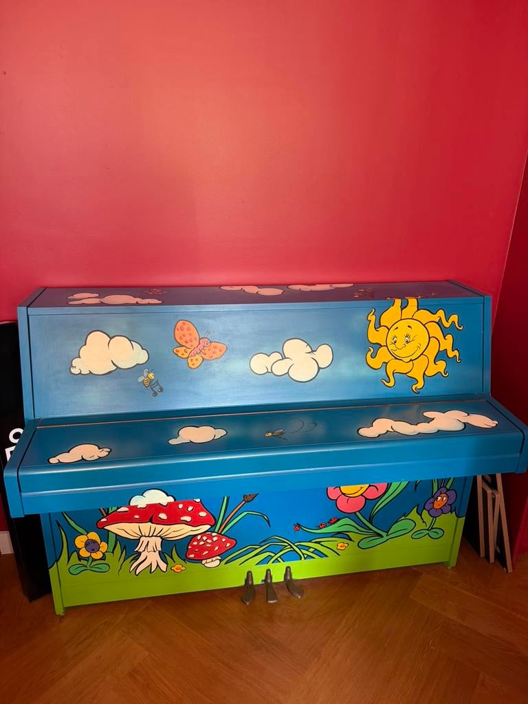 Yamaha beschilderde piano, Muziek en Instrumenten, Piano's, Ophalen, Zo goed als nieuw, Overige kleuren, Piano