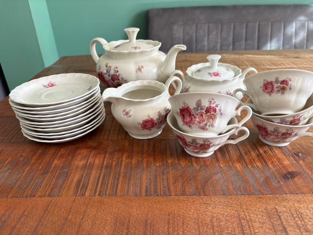 Vintage Servies Mosa Maastricht met rozenmotief, Huis en Inrichting, Keuken | Servies, Gebruikt, Compleet servies, Overige stijlen
