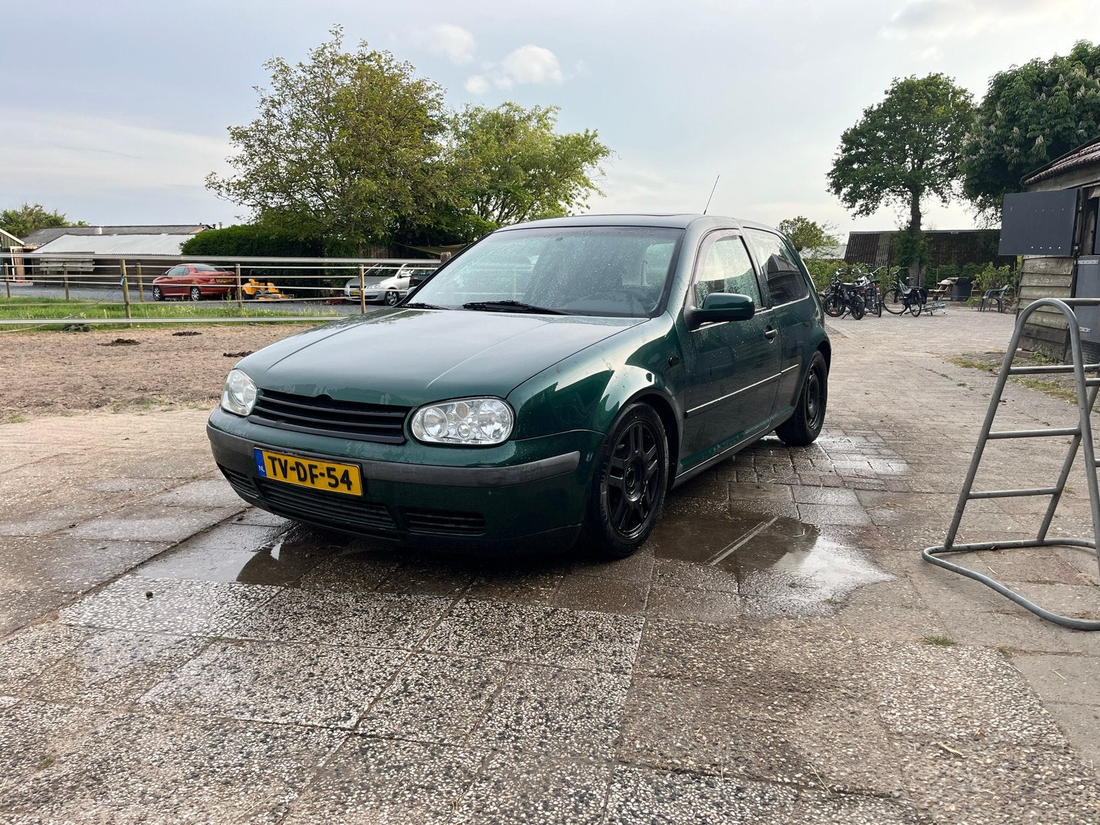 Volkswagen golf 4 1.6 SR 1998, 1049 kg, 4 cilinders, 100 pk, 49 €/maand