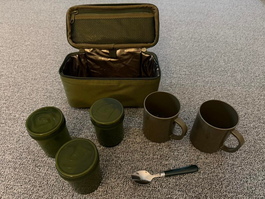 Trakker NXG Brew Kit (Incl. 2 Mokken + Theelepel + 3 Potjes), Ophalen of Verzenden, Nieuw, Complete set