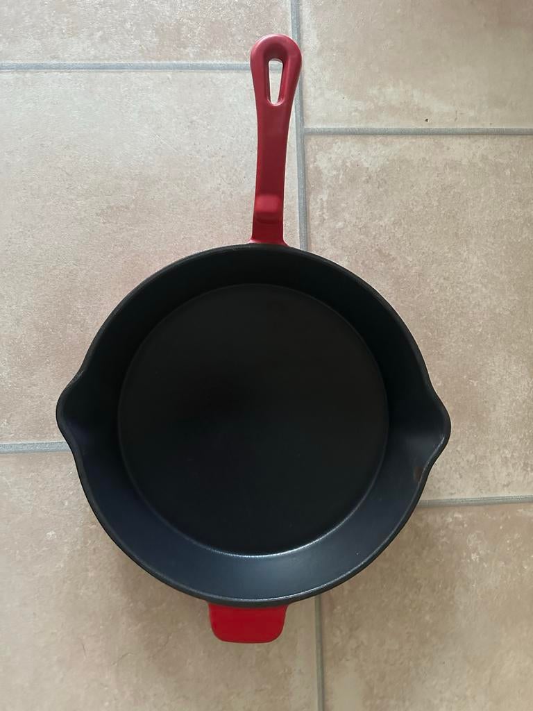 ERNESTO Gietijzeren koekenpan 1.5L 26 cm nieuw!, Ophalen of Verzenden, Nieuw, Gietijzer, Koekenpan of Braadpan
