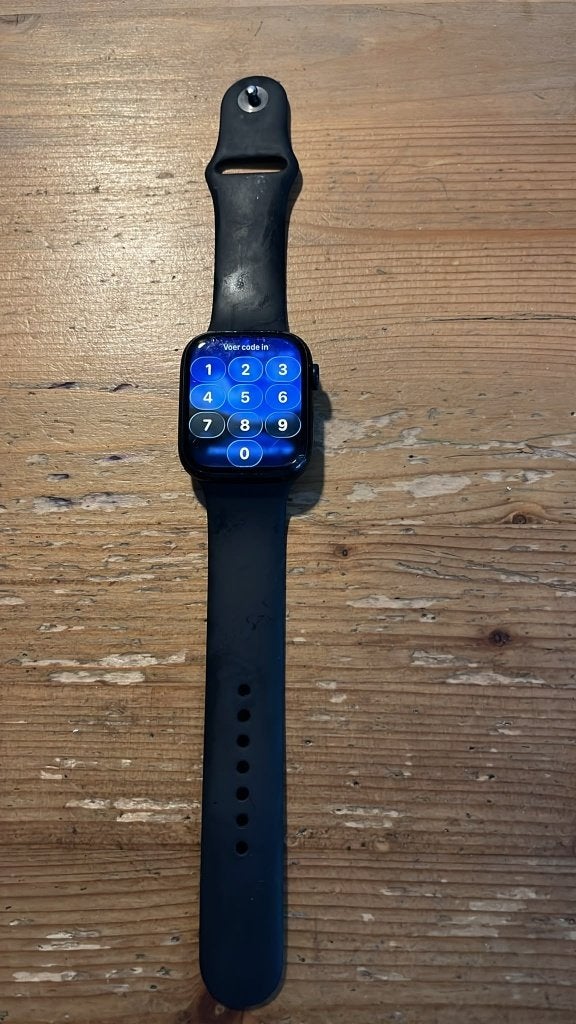 Apple watch 8 45 mm met lichte gebruikssporen, Ophalen, Zwart, IOS, Zo goed als nieuw