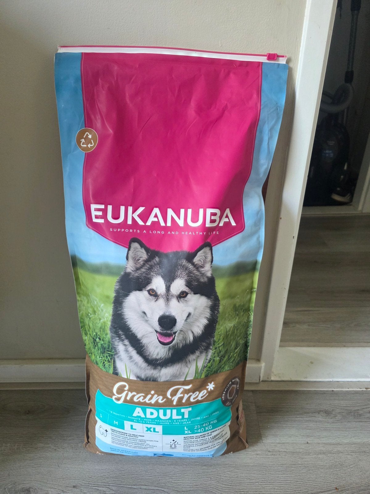 EUKANUBA Adult brokken 12kg vis, Dieren en Toebehoren, Ophalen, Hond