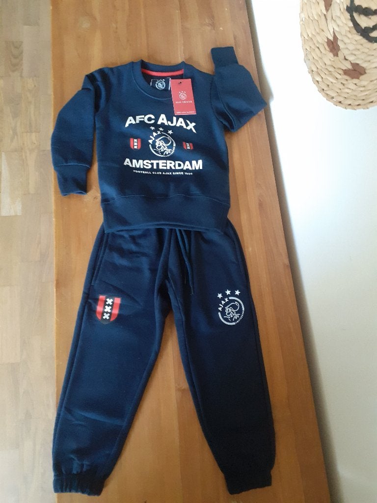 Ajax Sweater en Joggingbroek. Mt 104-110. Nieuw, Ophalen of Verzenden, Nieuw, Ajax, Overige typen