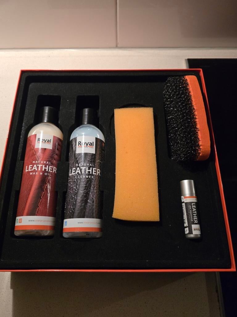 Royal leather & care kit, Huis en Inrichting, Schoonmaakartikelen, Ophalen of Verzenden