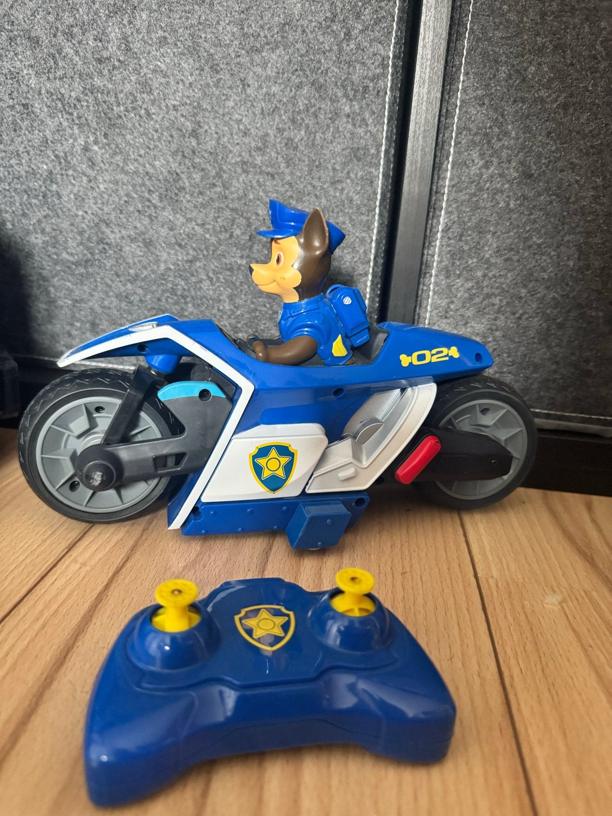 Paw Patrol Chase op Motor met Afstandsbediening, Kinderen en Baby's, Speelgoed | Speelgoedvoertuigen, Ophalen, Gebruikt, Afstandsbediening