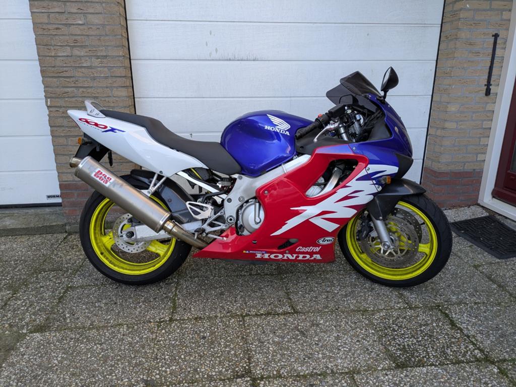 Honda CBR 600F, Bouwjaar 2000, 4 cilinders, Motorrijbewijs A, Gebruikt, 600 cc
