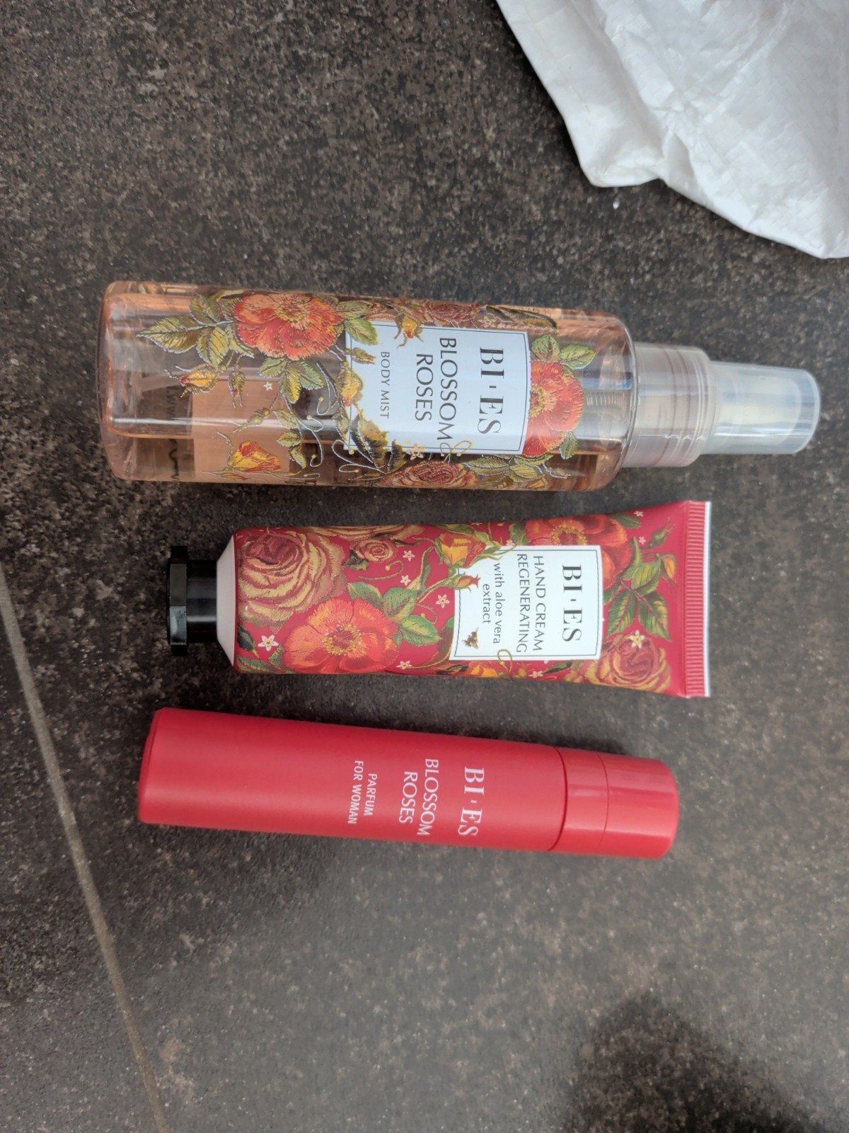 BI ES parfum body mist en hand creme, Ophalen of Verzenden, Nieuw