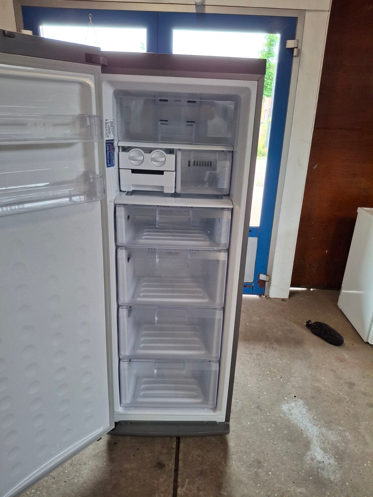 Samsung vrieskast noFrost, Samsung, 200 liter of meer, Zo goed als nieuw, Energieklasse A of zuiniger