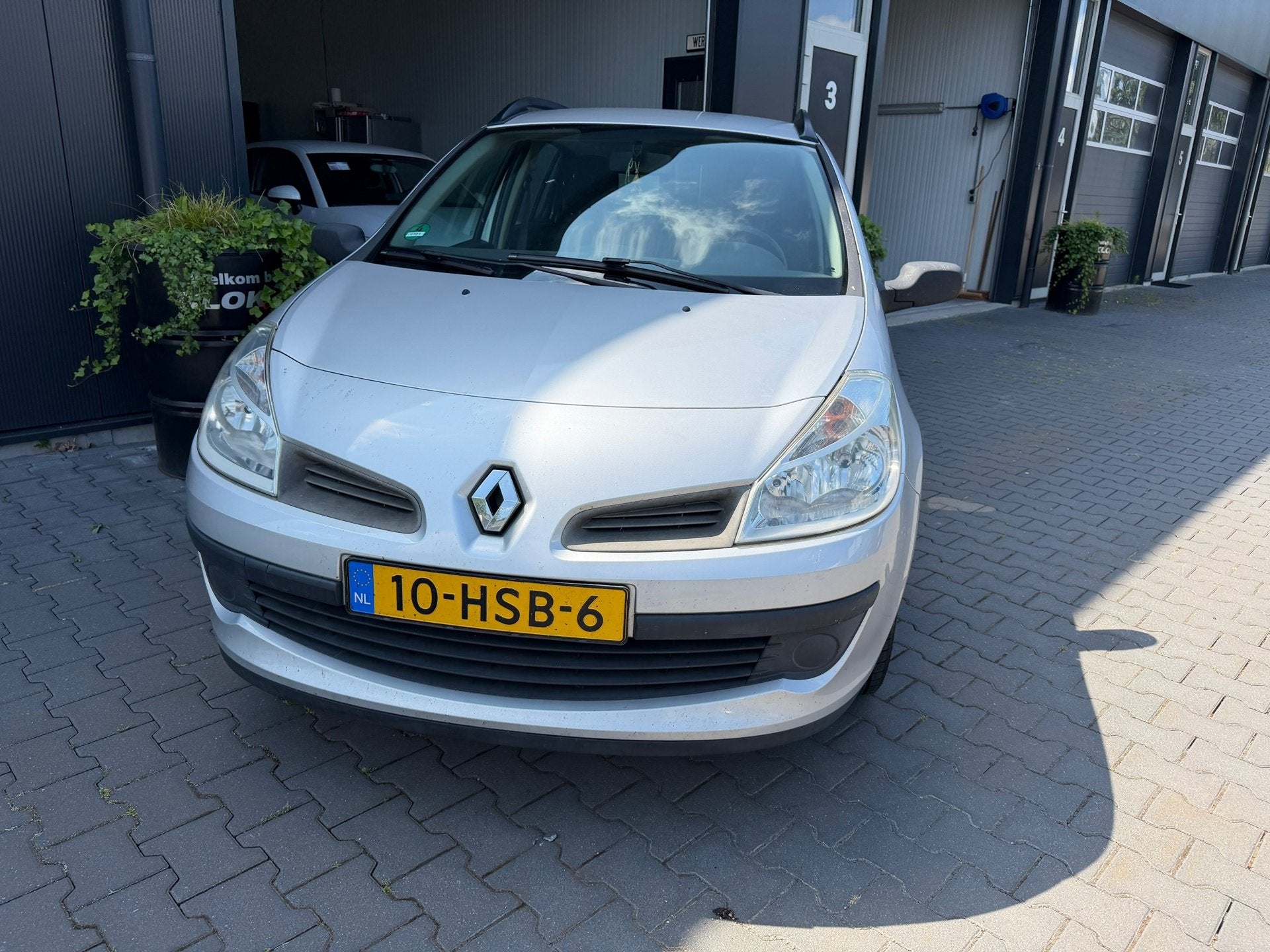Renault Clio Estate 1.2-16V Expression, Voorwielaandrijving, Gebruikt, Zwart, 4 cilinders