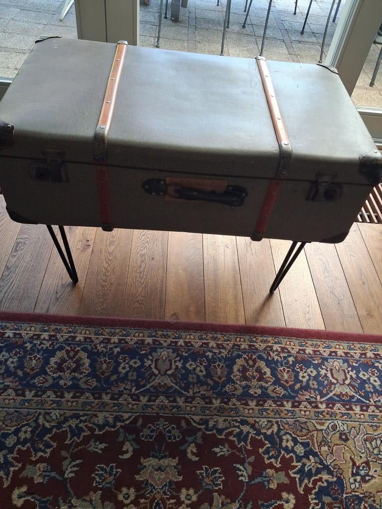 Upcycled Salontafel van Vintage Koffer, Huis en Inrichting, Tafels | Salontafels, Minder dan 50 cm, Gebruikt, 50 tot 100 cm, 50 tot 75 cm