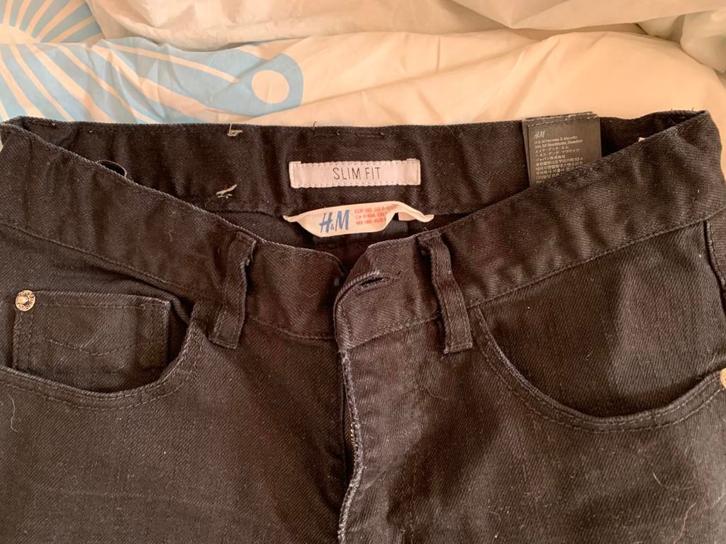 GRATIS git zwarte jeans H&M maat 140, Ophalen of Verzenden, Gebruikt, Jongen, Broek