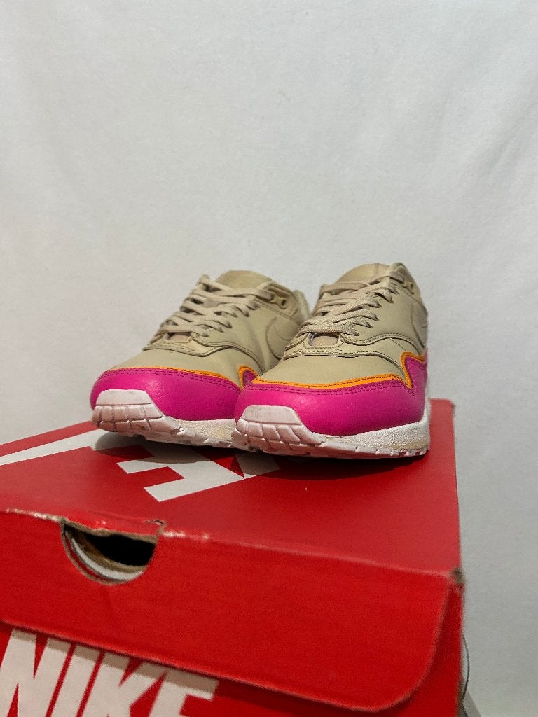 Maat 37,5 - Nike Air Max 1 Liner Tan Pink, Verzenden, Nike, Sneakers of Gympen, Nike
