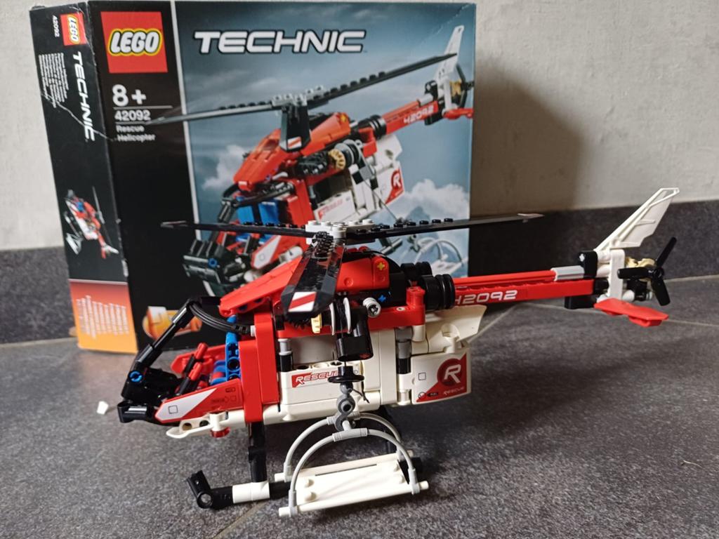 LEGO Technic Reddingshelikopter 42092, Compleet, Lego, Ophalen of Verzenden, Zo goed als nieuw