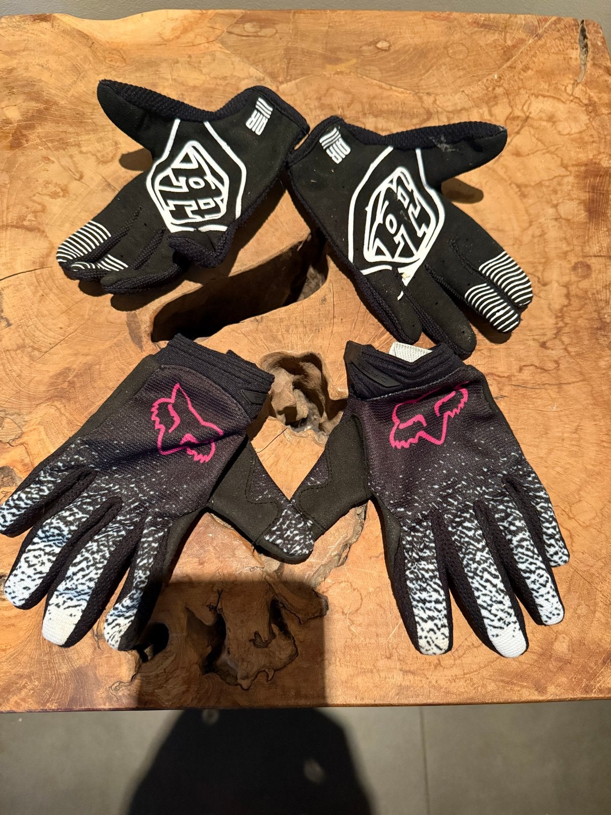2 paar kinderhandschoenen: Troy Lee Designs & Fox (S), S, Kinderen, Ophalen of Verzenden, Zo goed als nieuw