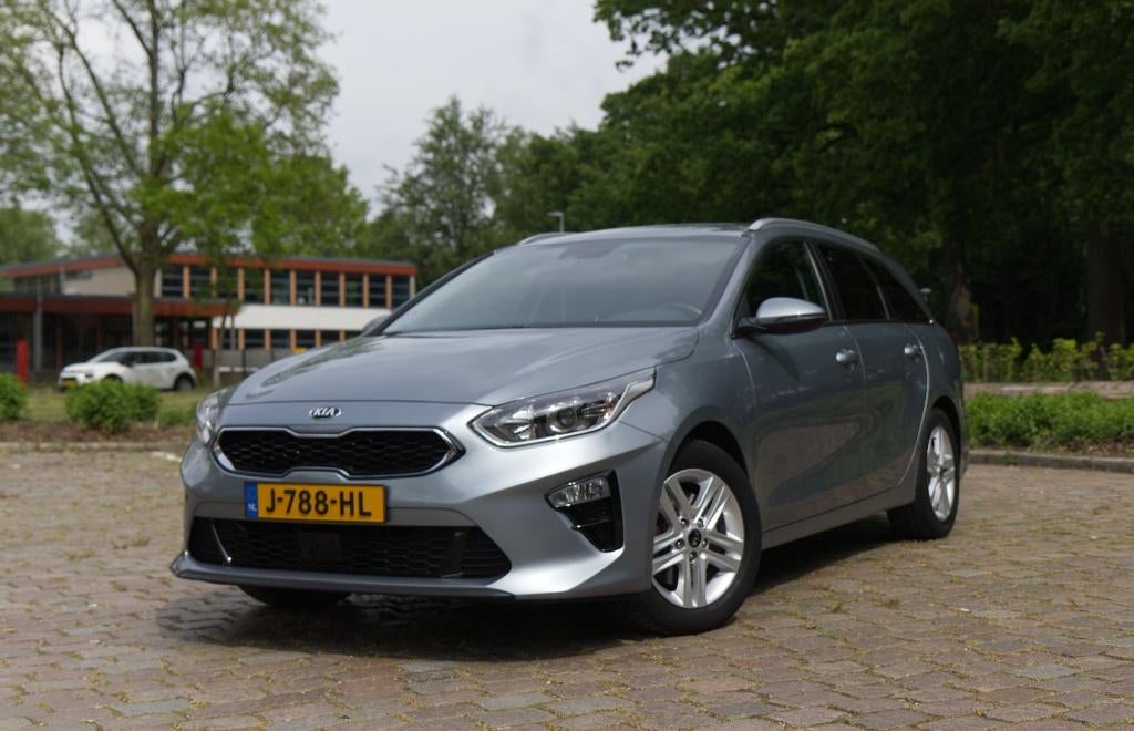 Kia Ceed SW | 33.000KM | Fabrieksgarantie '27 | Dealer OH, Voorwielaandrijving, Leder en Stof, Origineel Nederlands, Handgeschakeld