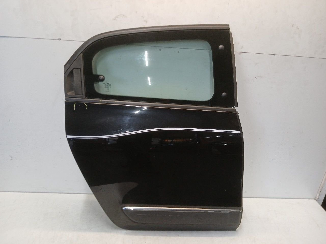 Portier rechts achter Renault Twingo, Onderdelen@venauto.nl, Van der Ven Autorecycling B.V., Gebruikt, Ettenseweg 76, 4706 PB Roosendaal, The Netherlands