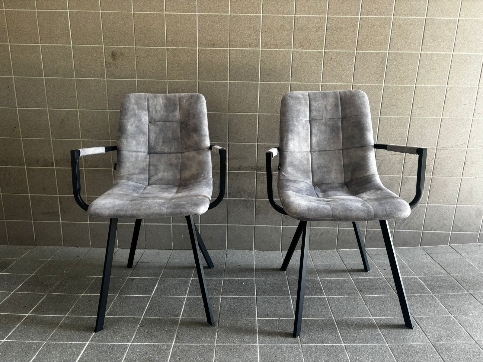 Mooie stof/metalen eetkamerstoelen 2x in zeer goede staat!, Ophalen, Twee, Zwart, Zo goed als nieuw