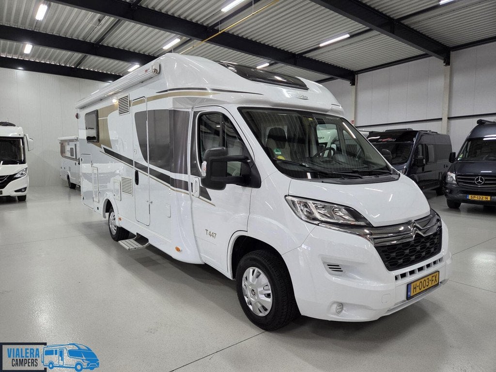 Carado T447 * Stahoogte 210cm * lengtebedden* Nette camper, 7 tot 8 meter, Bedrijf, Tot en met 3, Half-integraal