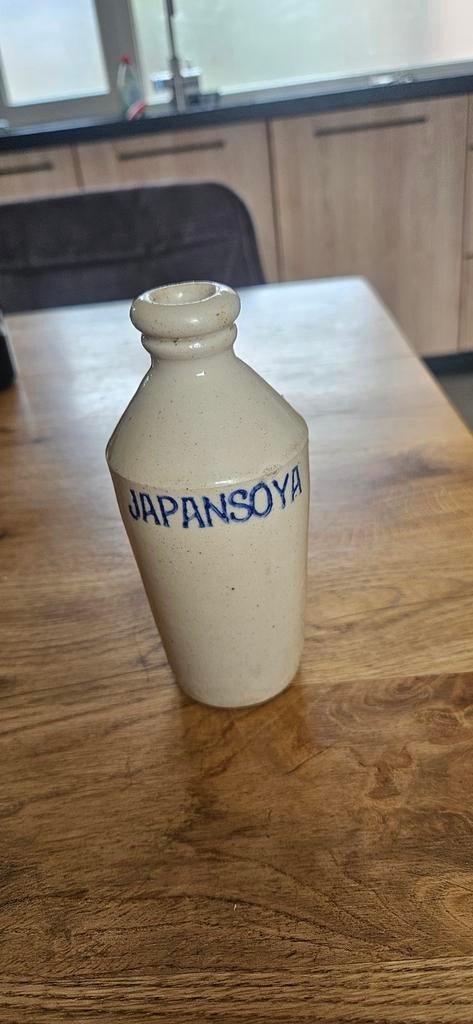 Antieke 1880 japansoya fles in uitstekende conditie, Steen, Overige kleuren, Ophalen of Verzenden, Zo goed als nieuw